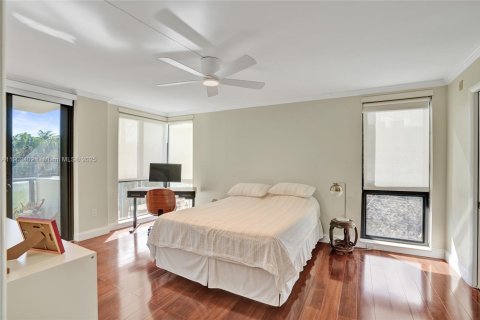 Снять в аренду кондоминиум в Бей-Харбор-Айлендс, Флорида 2 спальни, 97.55м2, № 1954493 - фото 18