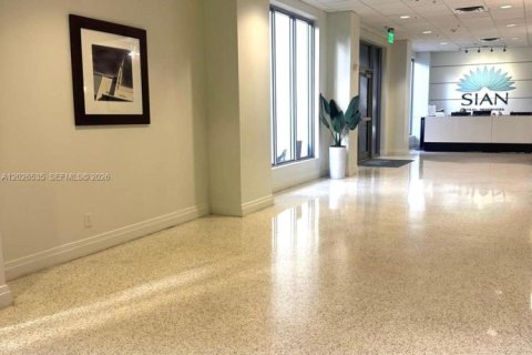 Condominio en venta en Hollywood, Florida, 1 dormitorio, 84.08 m2 № 2154288 - foto 13
