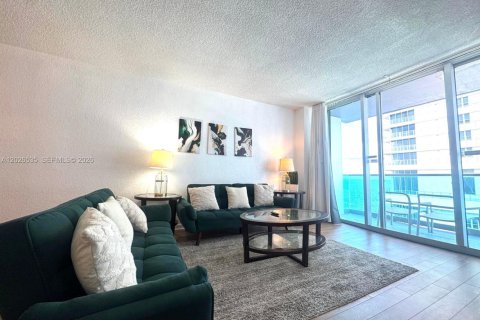 Condominio en venta en Hollywood, Florida, 1 dormitorio, 84.08 m2 № 2154288 - foto 5