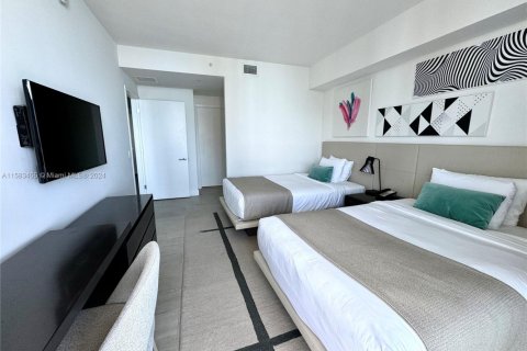Condo in Hollywood, Florida, 2 bedrooms  № 1764062 - photo 15