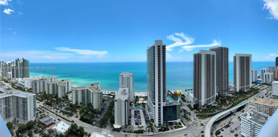 Condo in Hollywood, Florida, 2 bedrooms  № 1764062
