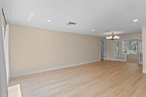 House in Spring Hill, Florida 2 bedrooms, 206.06 sq.m. № 2106133 - photo 7