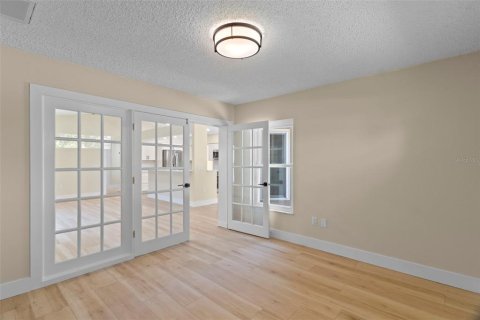 House in Spring Hill, Florida 2 bedrooms, 206.06 sq.m. № 2106133 - photo 28