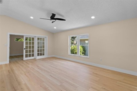 House in Spring Hill, Florida 2 bedrooms, 206.06 sq.m. № 2106133 - photo 26