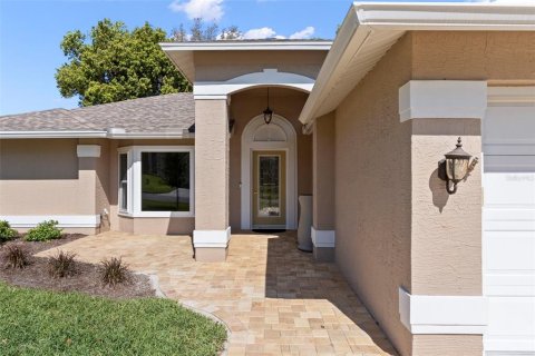 House in Spring Hill, Florida 2 bedrooms, 206.06 sq.m. № 2106133 - photo 4