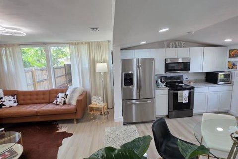 Купить виллу или дом в Сарасота, Флорида 5 комнат, 102.29м2, № 2225978 - фото 28