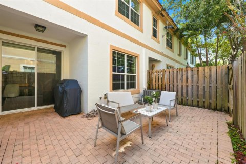 Townhouse in West Palm Beach, Florida 4 bedrooms, 161.37 sq.m. № 2246615 - photo 18