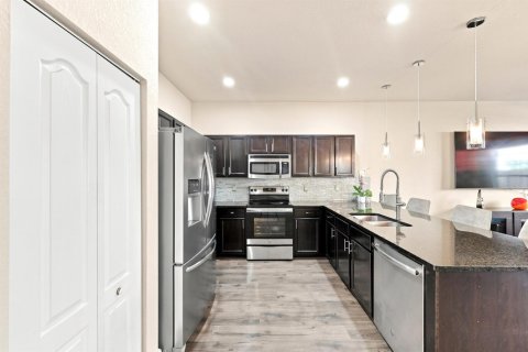 Townhouse in West Palm Beach, Florida 4 bedrooms, 161.37 sq.m. № 2246615 - photo 4