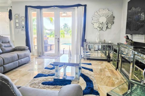 Villa ou maison à vendre à Coral Springs, Floride: 6 chambres, 304.72 m2 № 1942352 - photo 11