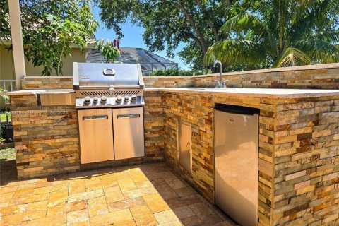 Villa ou maison à vendre à Coral Springs, Floride: 6 chambres, 304.72 m2 № 1942352 - photo 6