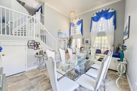 Villa ou maison à vendre à Coral Springs, Floride: 6 chambres, 304.72 m2 № 1942352 - photo 15