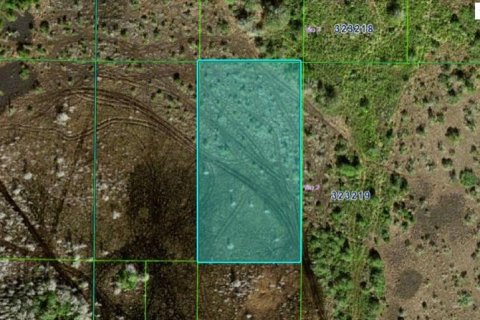 Terreno en Frostproof, Florida № 2164038