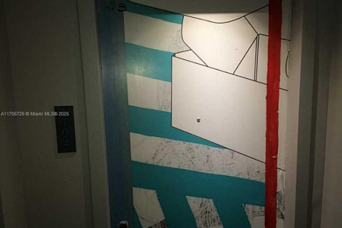 Купить кондоминиум в Майами, Флорида 1 спальня, 62.43м2, № 2053541 - фото 2