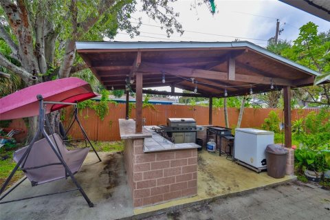 House in Tampa, Florida 3 bedrooms, 80.27 sq.m. № 1893923 - photo 27