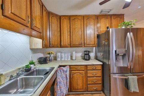 House in Tampa, Florida 3 bedrooms, 80.27 sq.m. № 1893923 - photo 9