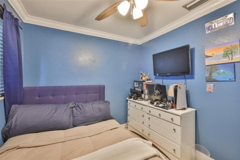 House in Tampa, Florida 3 bedrooms, 80.27 sq.m. № 1893923 - photo 22