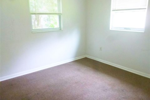 House in Frostproof, Florida 3 bedrooms, 92.53 sq.m. № 2239291 - photo 11