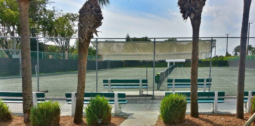 Condominio en Delray Beach, Florida, 2 dormitorios  № 1102037