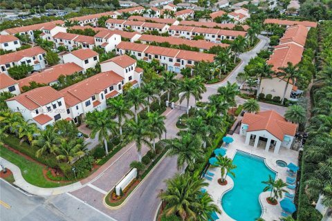 Adosado en venta en Pembroke Pines, Florida, 3 dormitorios, 162.49 m2 № 2033293 - foto 26