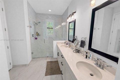 Adosado en venta en Pembroke Pines, Florida, 3 dormitorios, 162.49 m2 № 2033293 - foto 15