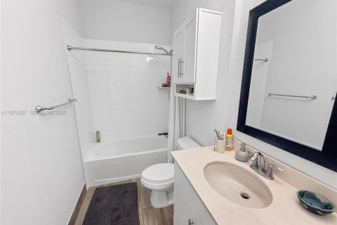 Adosado en venta en Pembroke Pines, Florida, 3 dormitorios, 162.49 m2 № 2033293 - foto 20