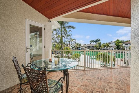 Villa ou maison à vendre à Tierra Verde, Floride: 3 chambres, 270.25 m2 № 2206222 - photo 27