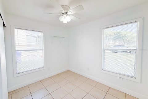 House in Lakeland, Florida 3 bedrooms, 81.29 sq.m. № 2202491 - photo 19
