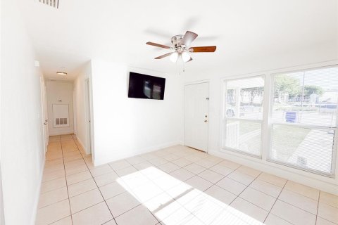 House in Lakeland, Florida 3 bedrooms, 81.29 sq.m. № 2202491 - photo 29