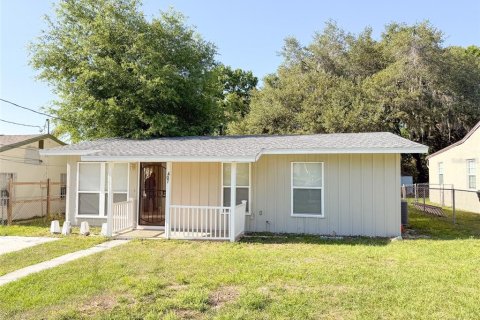 House in Lakeland, Florida 3 bedrooms, 81.29 sq.m. № 2202491
