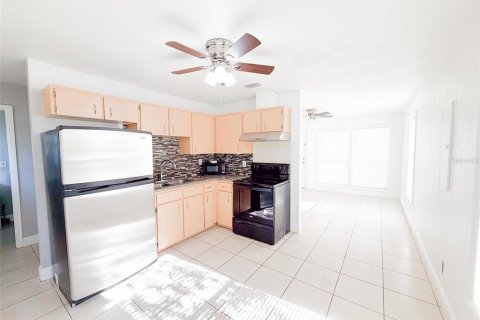 House in Lakeland, Florida 3 bedrooms, 81.29 sq.m. № 2202491 - photo 28