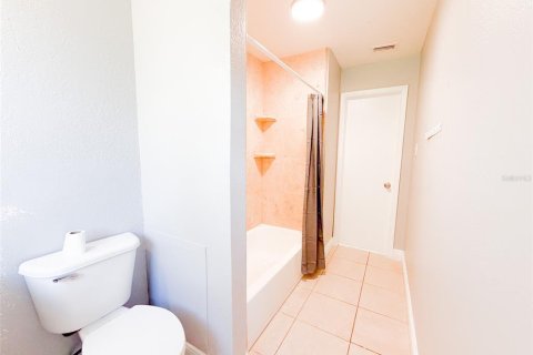 House in Lakeland, Florida 3 bedrooms, 81.29 sq.m. № 2202491 - photo 25