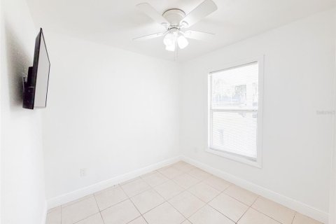 House in Lakeland, Florida 3 bedrooms, 81.29 sq.m. № 2202491 - photo 22