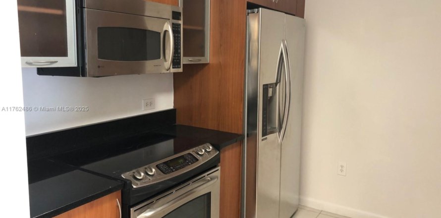 Condominio en Aventura, Florida, 2 dormitorios  № 1735691