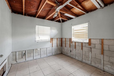 Villa ou maison à vendre à Tampa, Floride: 3 chambres, 111.58 m2 № 2437153 - photo 17