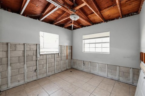 Villa ou maison à vendre à Tampa, Floride: 3 chambres, 111.58 m2 № 2437153 - photo 16