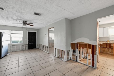 Villa ou maison à vendre à Tampa, Floride: 3 chambres, 111.58 m2 № 2437153 - photo 7