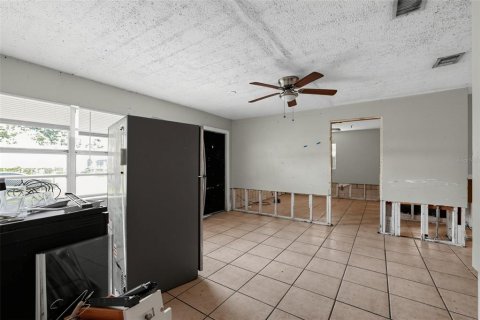 Villa ou maison à vendre à Tampa, Floride: 3 chambres, 111.58 m2 № 2437153 - photo 6