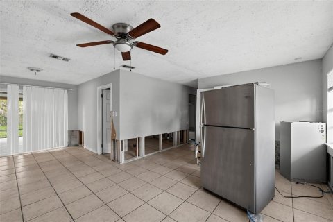 Villa ou maison à vendre à Tampa, Floride: 3 chambres, 111.58 m2 № 2437153 - photo 8