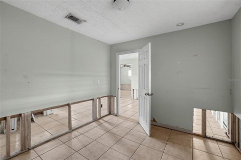 Villa ou maison à vendre à Tampa, Floride: 3 chambres, 111.58 m2 № 2437153 - photo 19