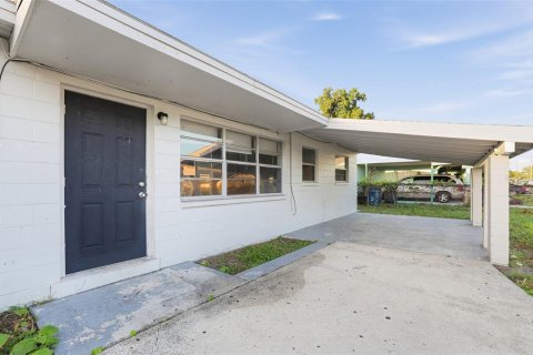 Villa ou maison à vendre à Tampa, Floride: 3 chambres, 111.58 m2 № 2437153 - photo 4