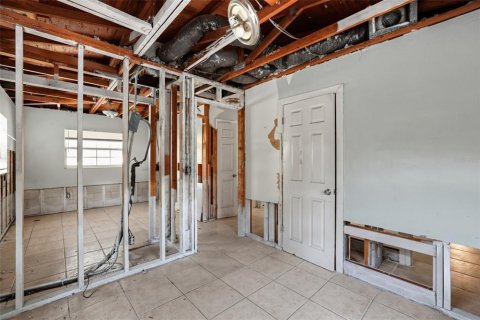 Villa ou maison à vendre à Tampa, Floride: 3 chambres, 111.58 m2 № 2437153 - photo 14