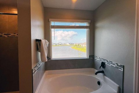 Villa ou maison à louer à Port St. Lucie, Floride: 5 chambres, 300.07 m2 № 2085321 - photo 5