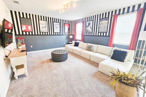 Casa en venta en Kissimmee, Florida, 6 dormitorios, 277.5 m2 № 1917614 - foto 26