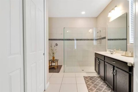 Casa en venta en Kissimmee, Florida, 6 dormitorios, 277.5 m2 № 1917614 - foto 8