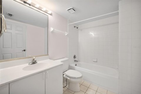 Copropriété à vendre à Daytona Beach, Floride: 2 chambres, 140.47 m2 № 2403128 - photo 28