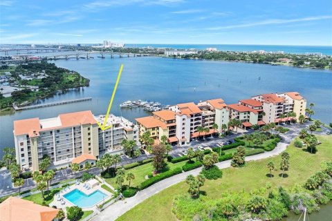 Condo à Daytona Beach, Floride, 2 chambres № 2403128