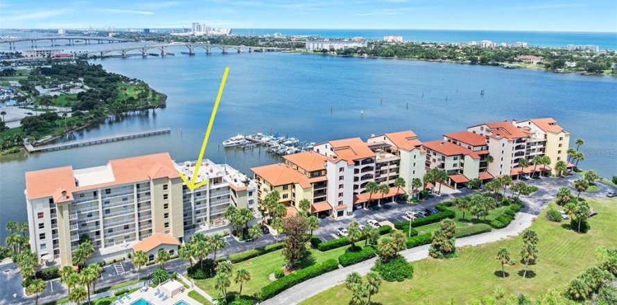 Condo à Daytona Beach, Floride, 2 chambres  № 2403128