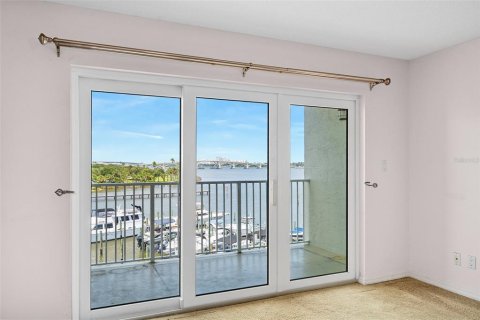 Copropriété à vendre à Daytona Beach, Floride: 2 chambres, 140.47 m2 № 2403128 - photo 7