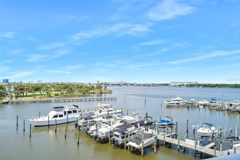 Copropriété à vendre à Daytona Beach, Floride: 2 chambres, 140.47 m2 № 2403128 - photo 9