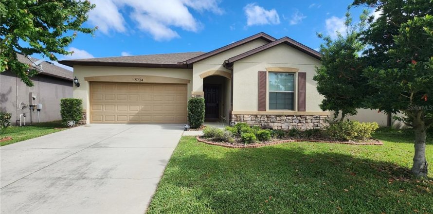 House in Brooksville, Florida 3 bedrooms, 135.82 sq.m. № 2204633